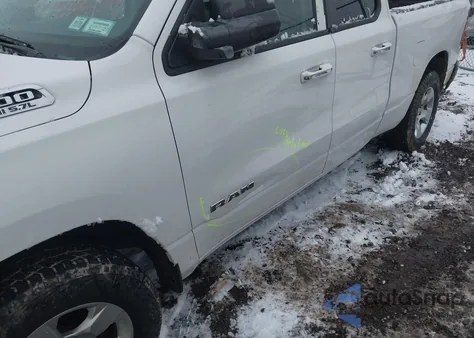 2019 Ram 1500 Big Horn/Lone Star 4X4 6'4 Box z USA, uszkodzony, nr VIN 1C6SRFBT1KN833358